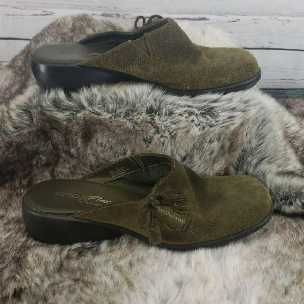 Aerosoles Aerology Flex snuggle suede clogs sz 6M